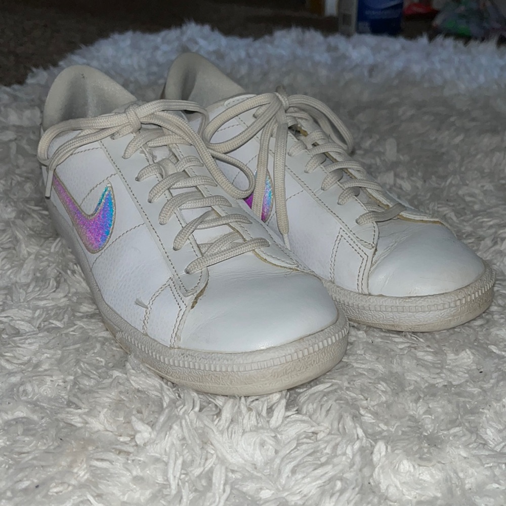 Nike Women’s Tennis Classic Iridescent